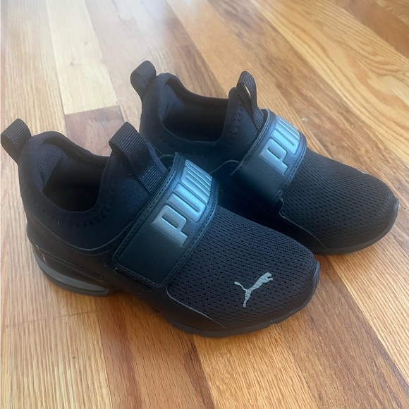 Puma Black Sneakers with Slip-On Design and Elastic Strap - Picture 2 of 4